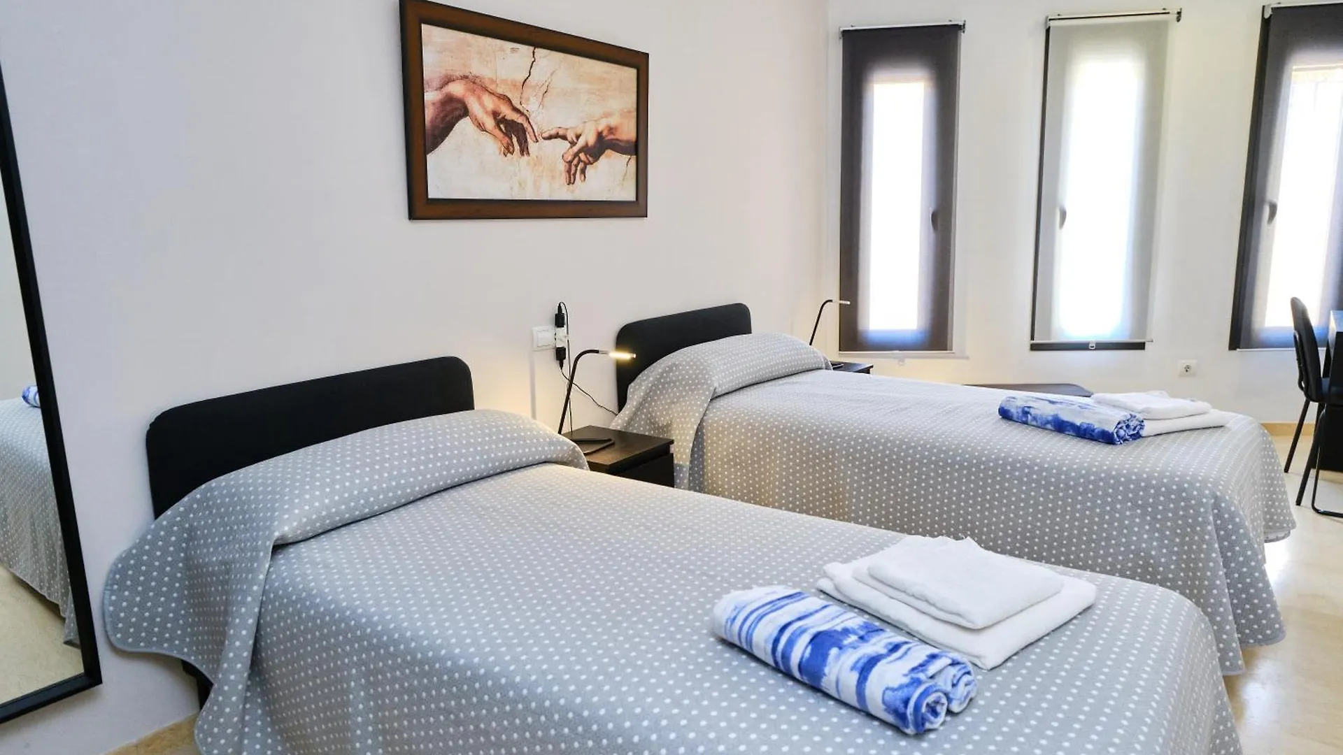 홈스테이 Habitaciones Pensadas Para Ti 푸엔히롤라