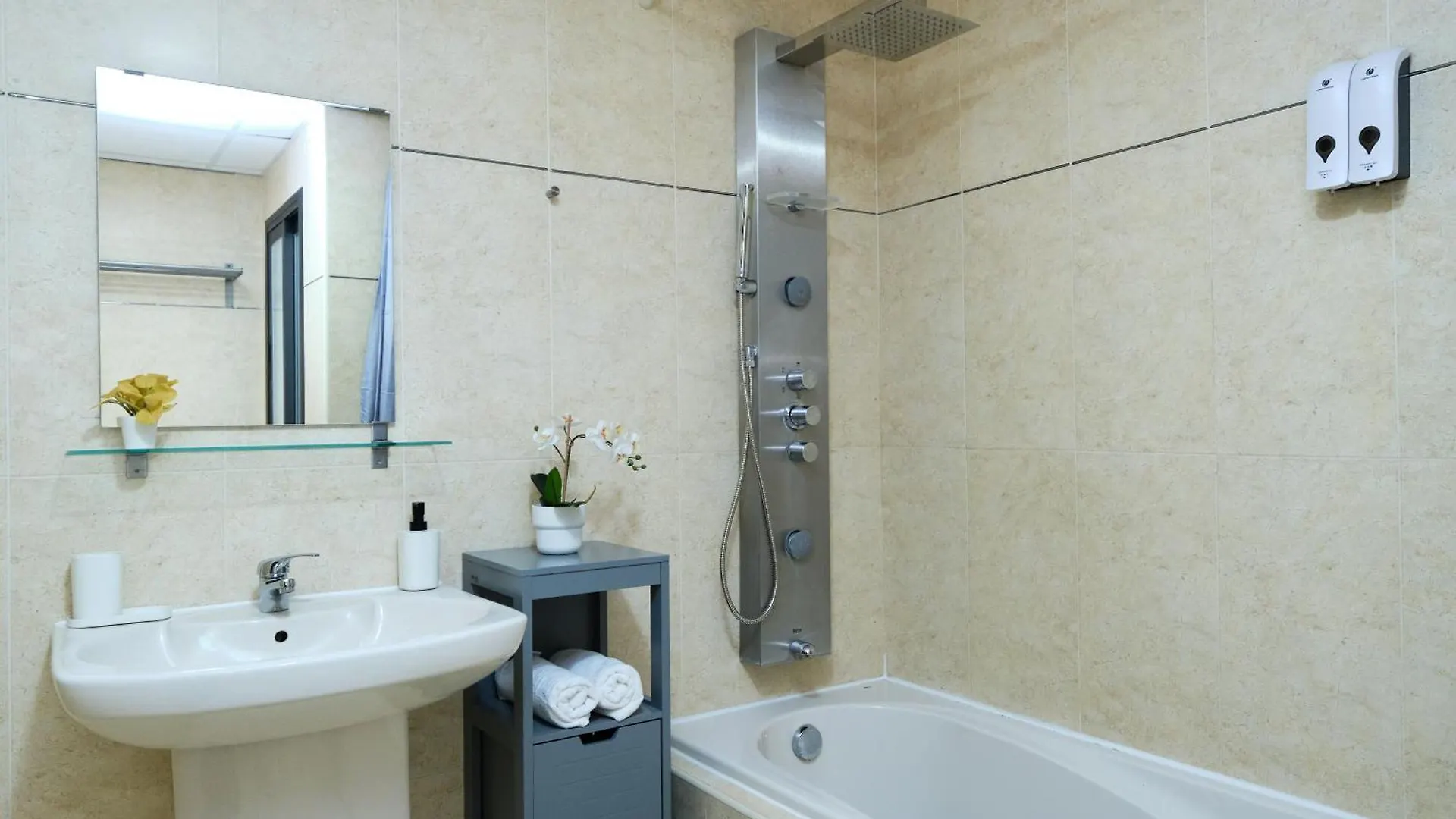 Habitaciones Pensadas Para Ti 푸엔히롤라 0*,  스페인